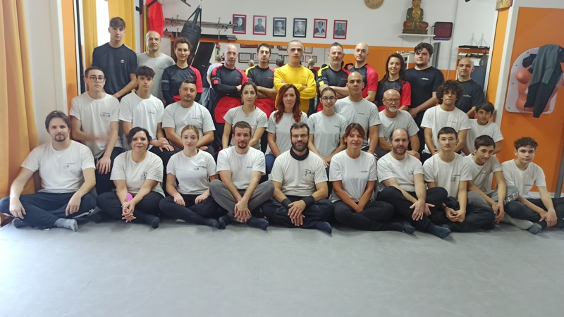 kung fu academy di Sifu Salvatore Mezzone, arti marziali wing chun, weng chun, wing tsun, tai chi quan, chi kung, sanda e sport dacombattimento, shaolin cina.jpg (10)